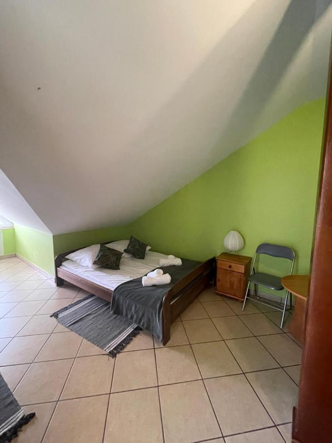 Restauracja Rozmarzyn Ξενοδοχείο Ostrzeszów Εξωτερικό φωτογραφία